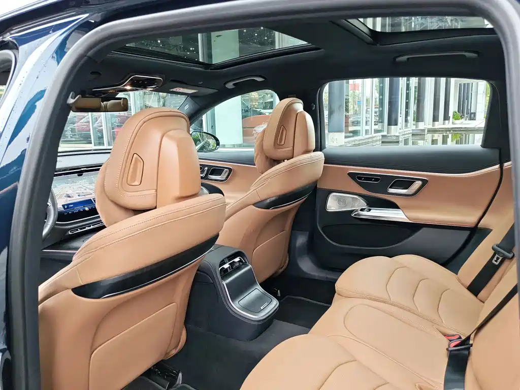 Mercedes-Benz E-Class — миниатюра 15