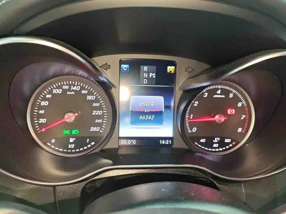 Mercedes-Benz C-Class (Import) — миниатюра 4