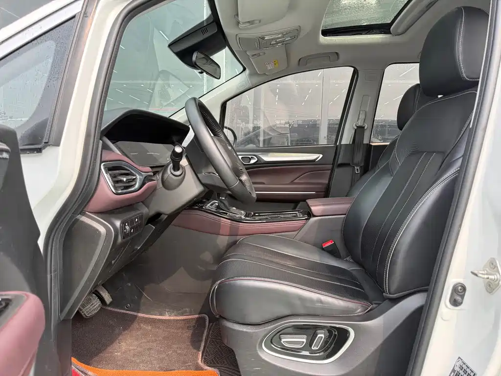 GAC Motor Trumpchi M6 — миниатюра 4