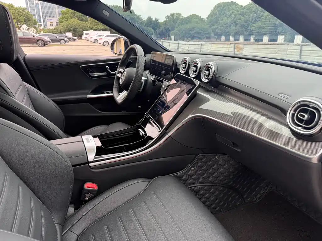 Mercedes-Benz C-Class — миниатюра 11