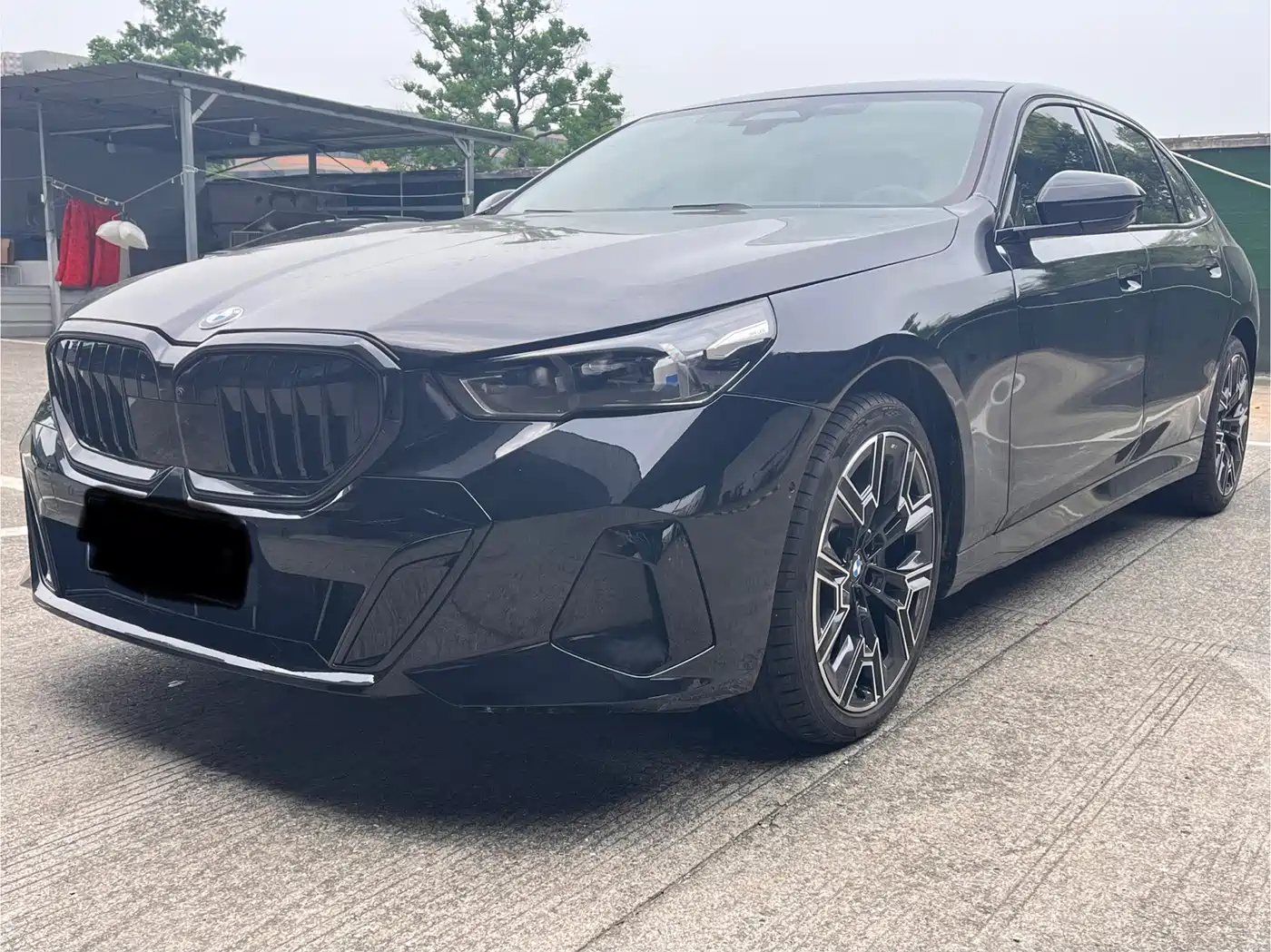 BMW 5 series 2025 Черный из Китая, фото 3