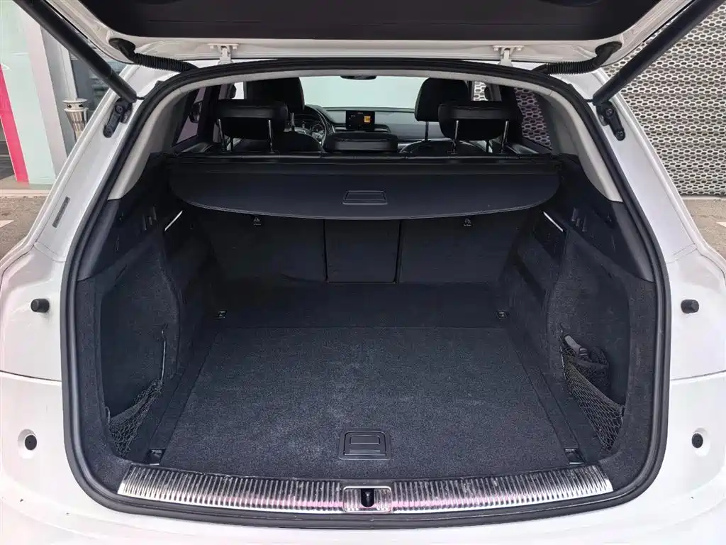 Audi Q5L — миниатюра 10
