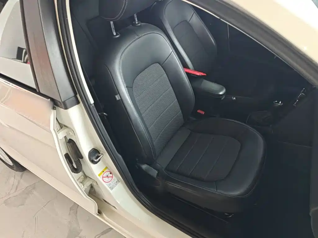 Skoda Rapid Spaceback — миниатюра 25