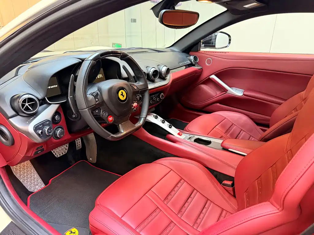 Ferrari F12berlinetta — миниатюра 9