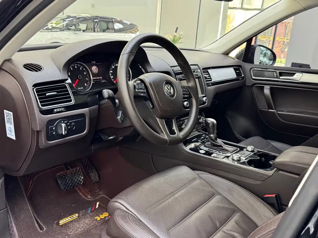 Volkswagen Touareg — миниатюра 5