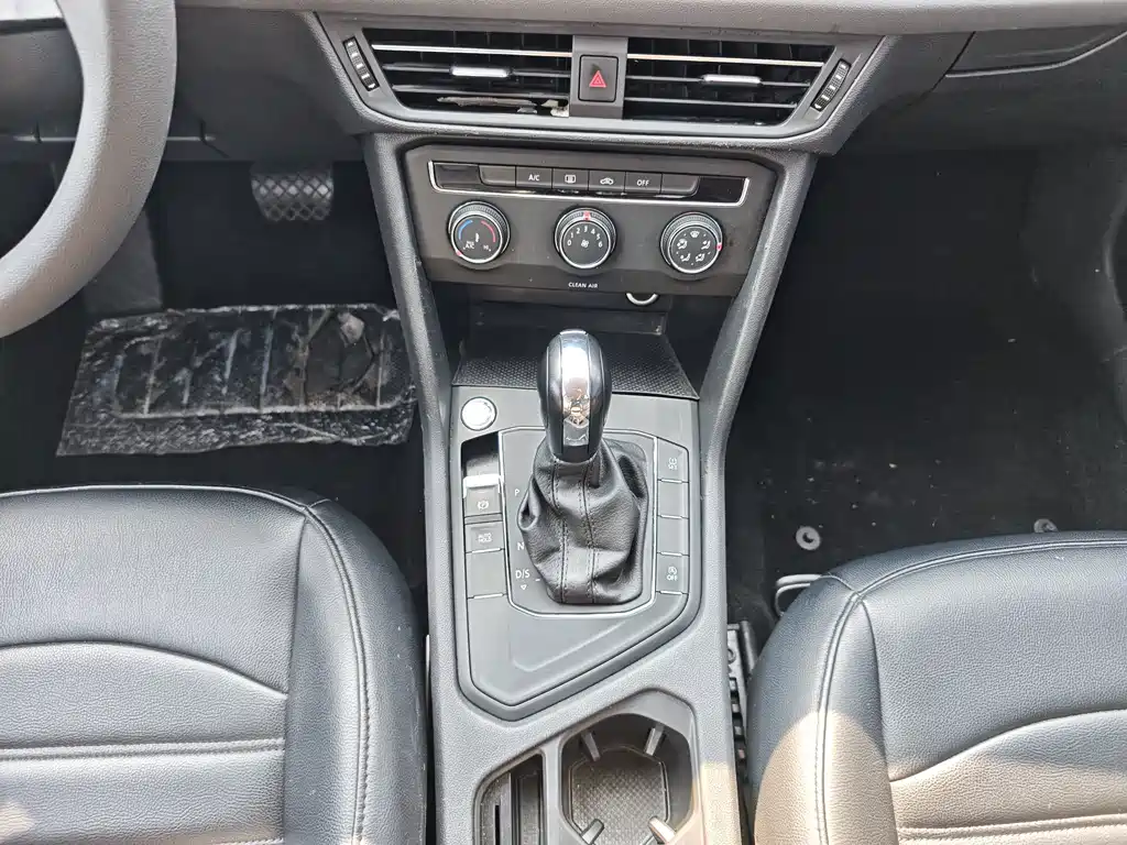 Volkswagen Tharu — миниатюра 16