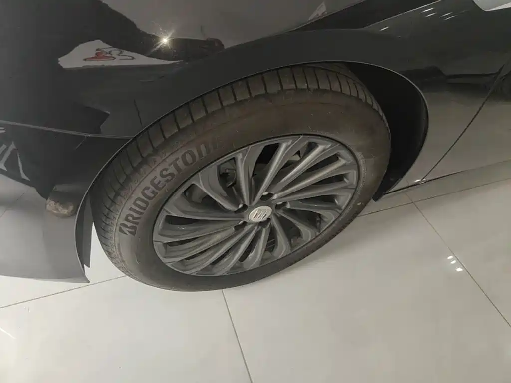 Buick LaCrosse — миниатюра 23
