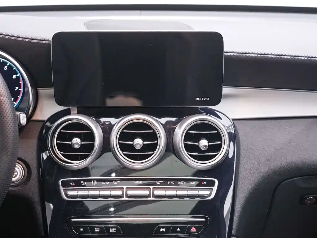 Mercedes-Benz GLC — миниатюра 15
