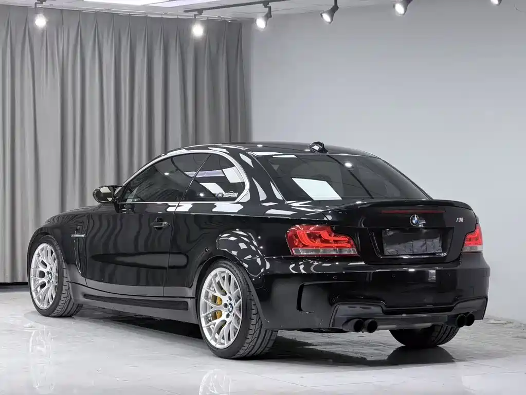 BMW 1 M 2011 1M Coupe