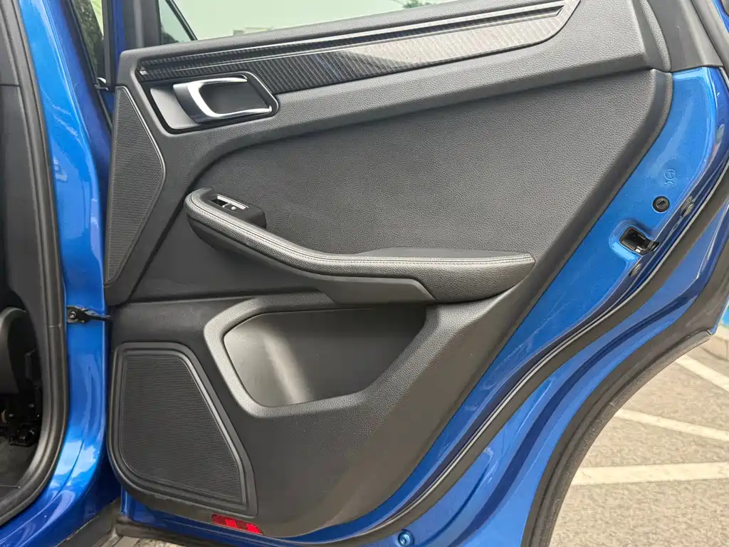 Porsche Macan — миниатюра 20