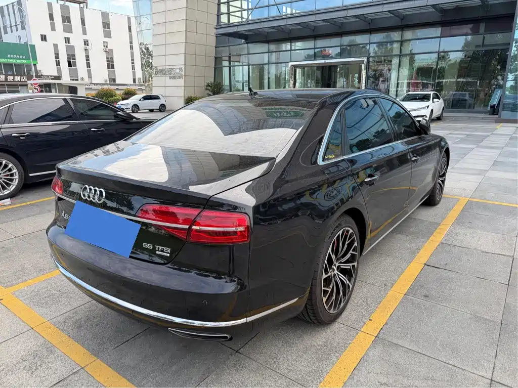 Audi A8 — миниатюра 7