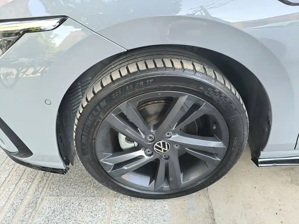 Volkswagen Golf — миниатюра 23