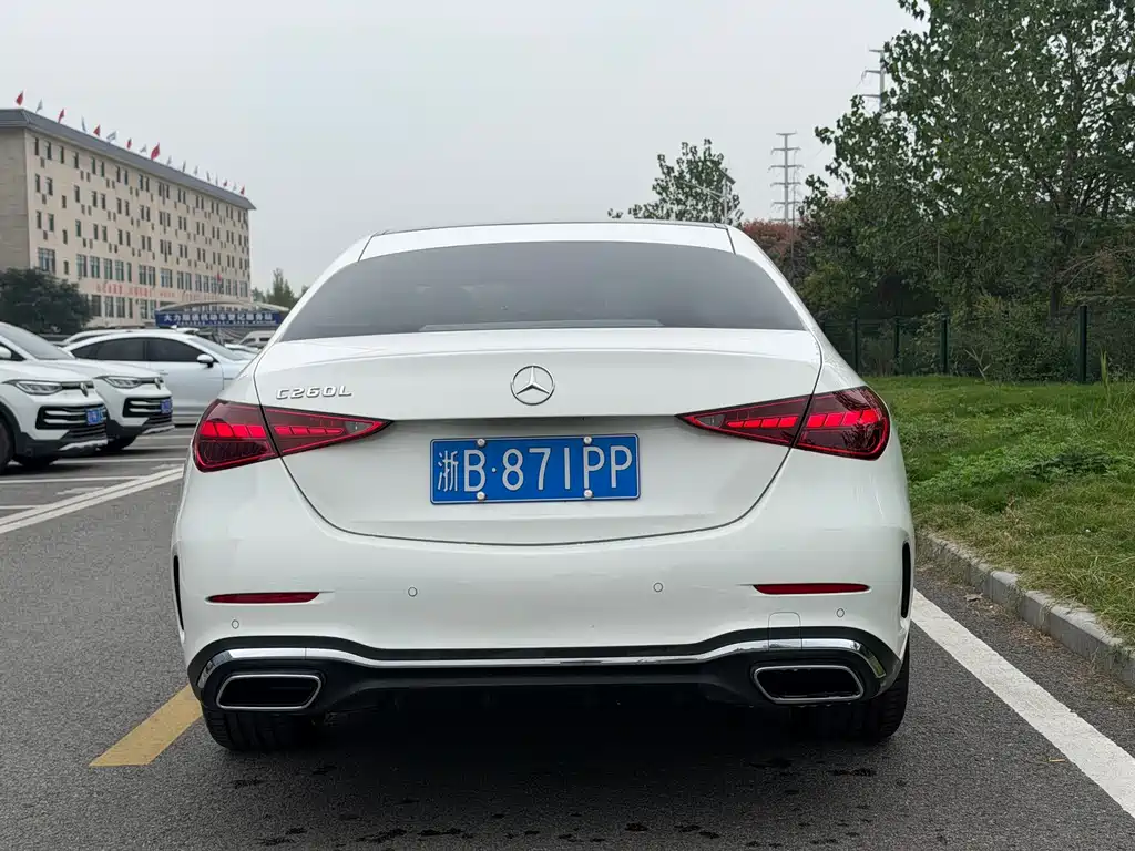 Mercedes-Benz C-Class — миниатюра 5