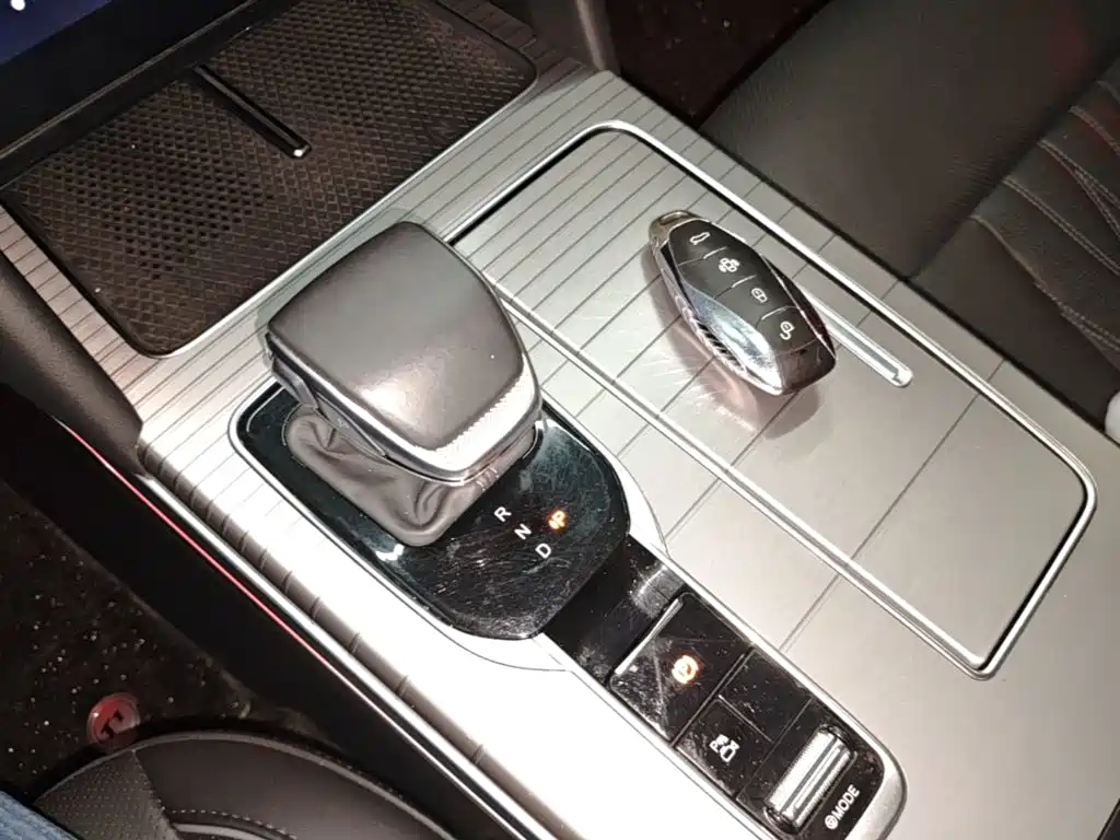 Hongqi Hongqi HS7 PHEV — миниатюра 14