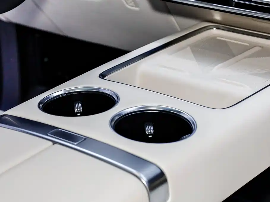 Li Auto Li L8 — миниатюра 16