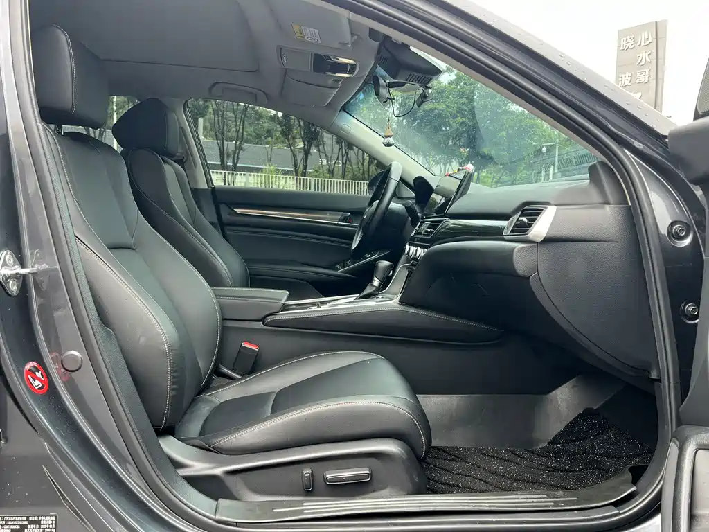 Honda Accord — миниатюра 16