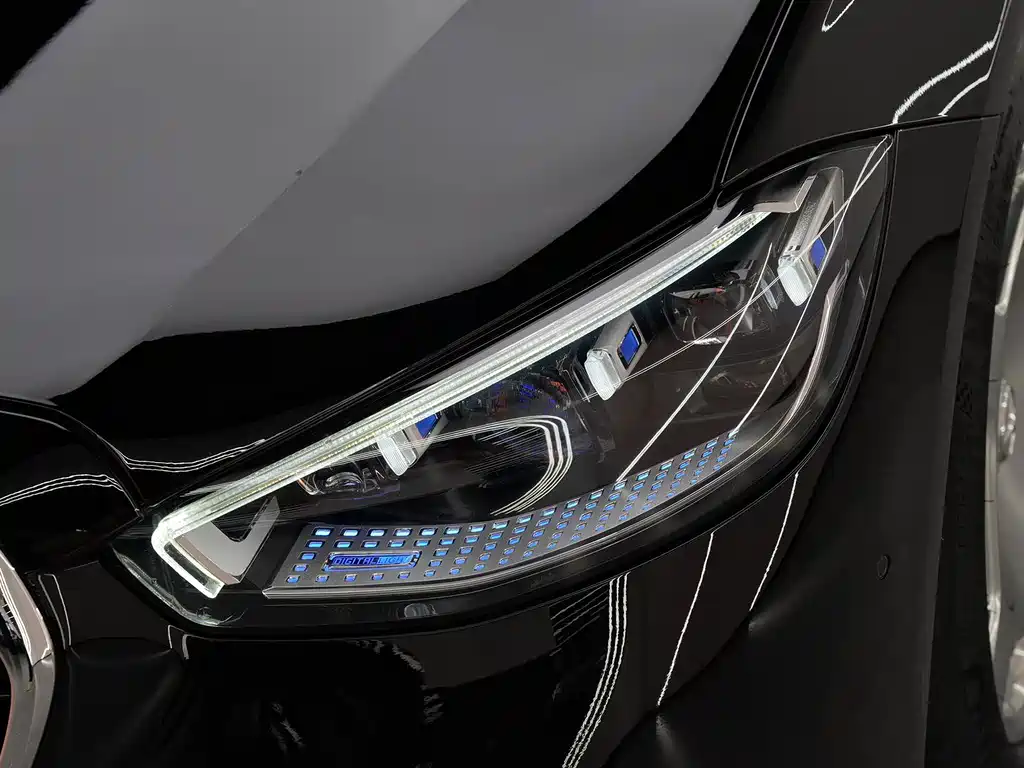 Mercedes-Benz S-Class — миниатюра 3