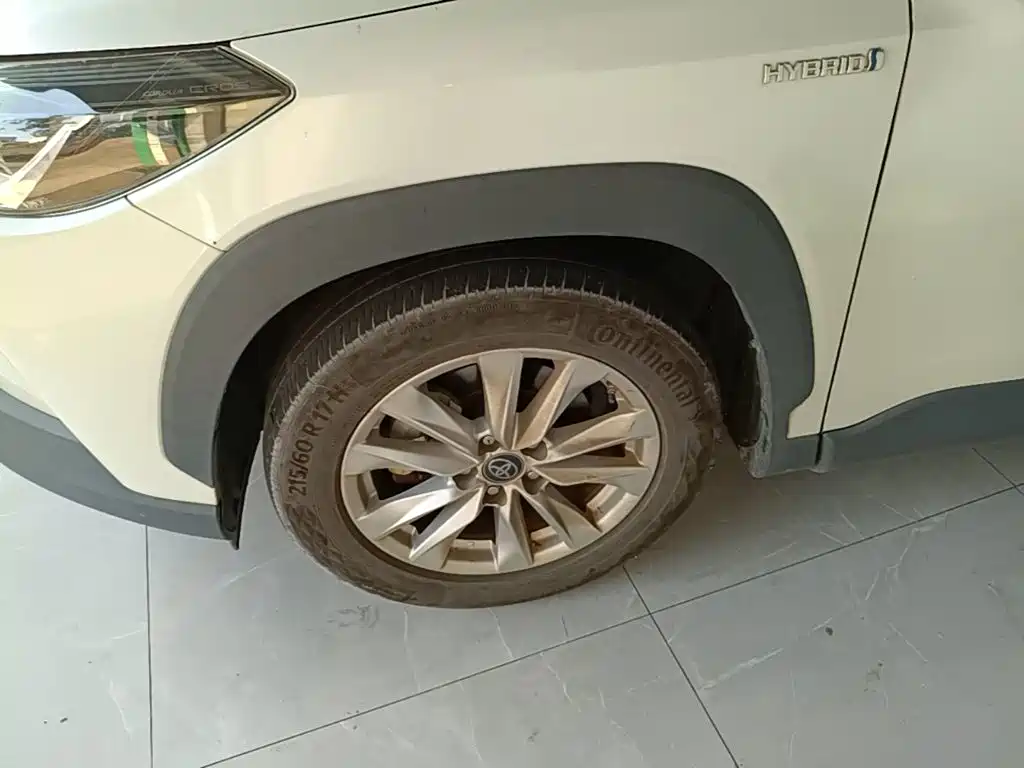 Toyota Corolla Cross — миниатюра 23