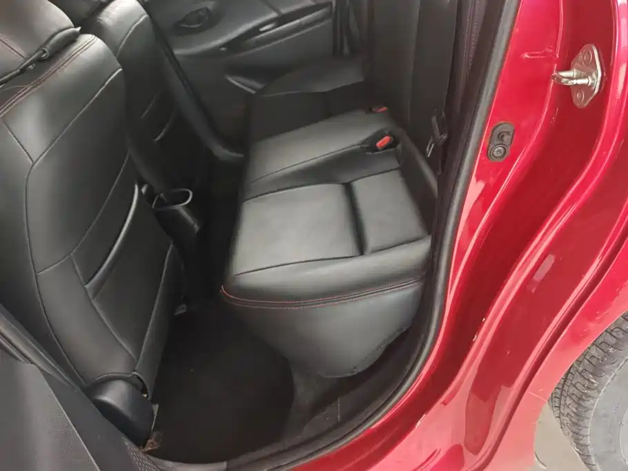 Toyota Yaris L — миниатюра 11