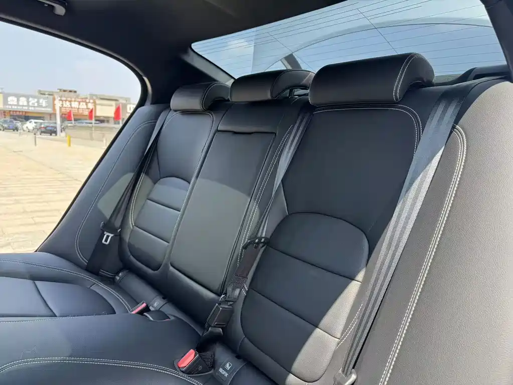 Jaguar XEL — миниатюра 17