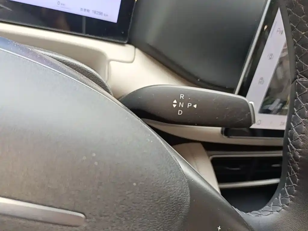 BYD Yuan UP — миниатюра 14