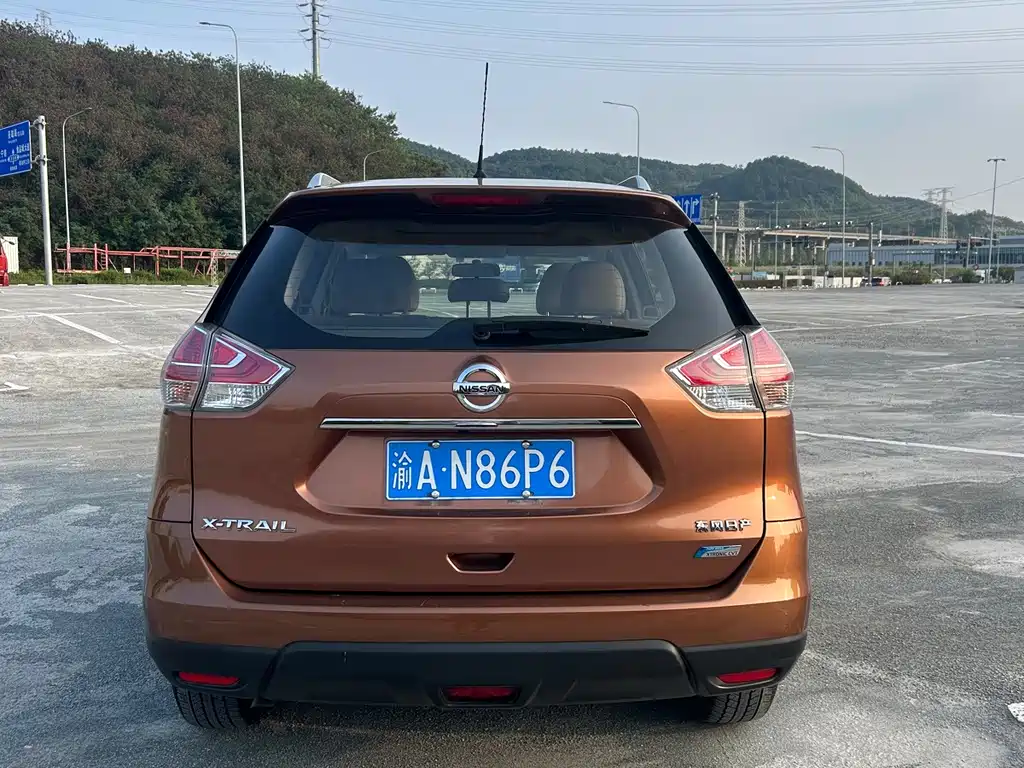 Nissan X-Trail — миниатюра 8
