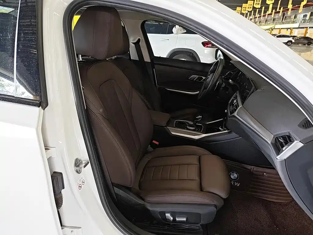 BMW 3 Series — миниатюра 4
