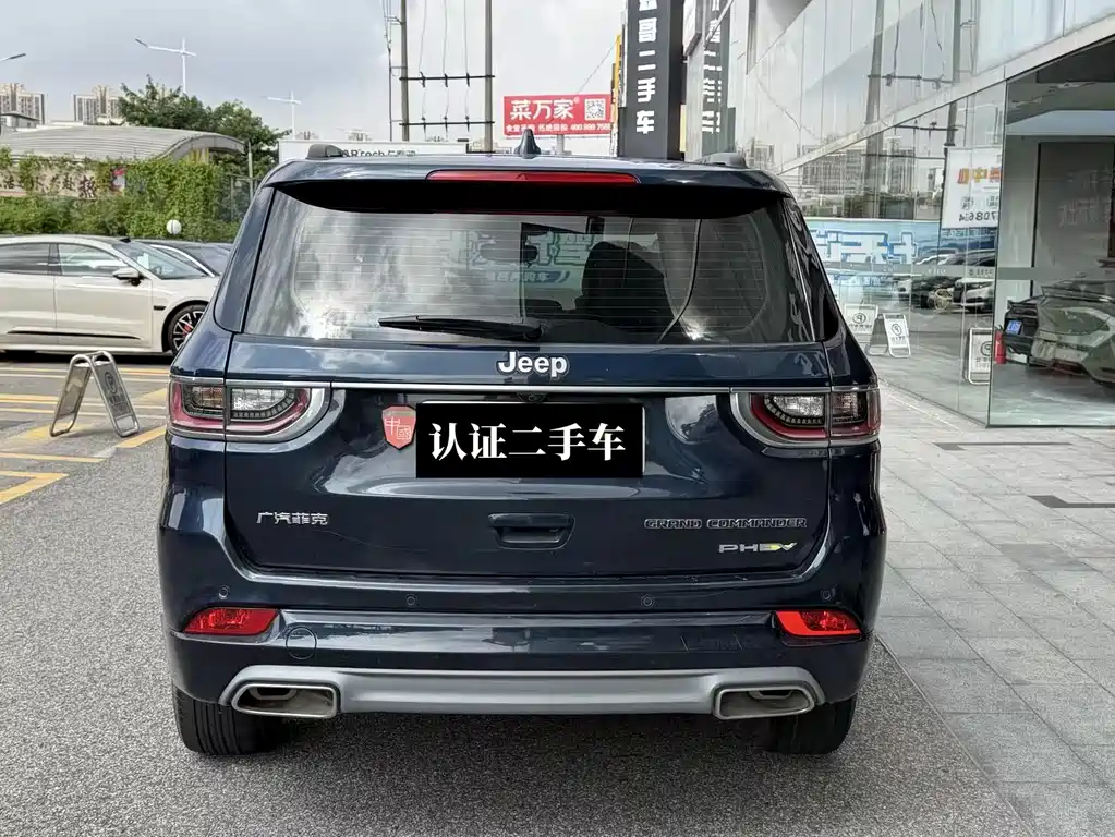 Jeep Commander PHEV — миниатюра 5