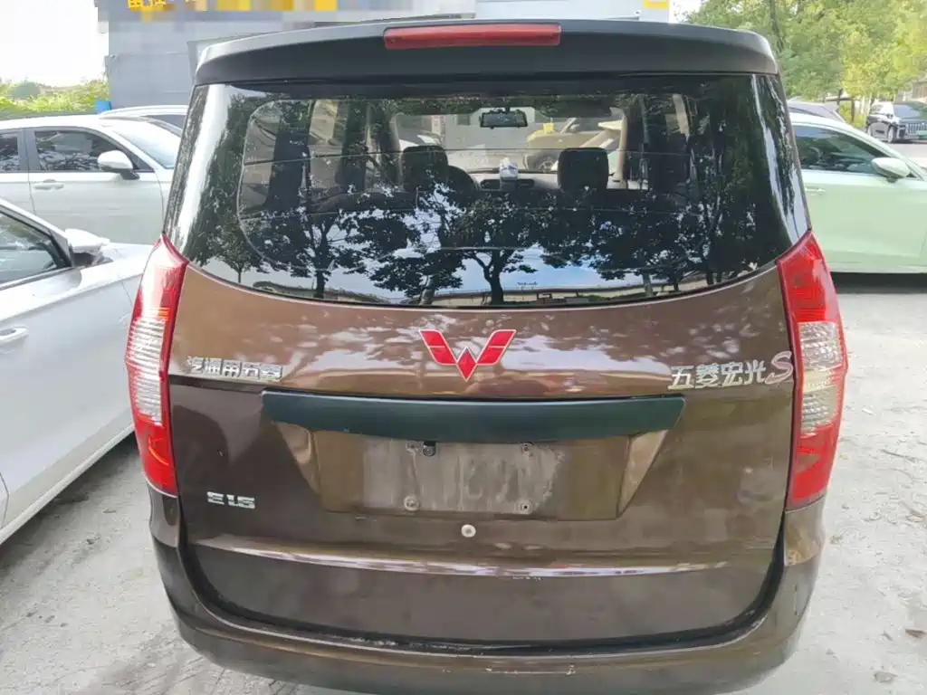 Wuling Hongguang — миниатюра 6