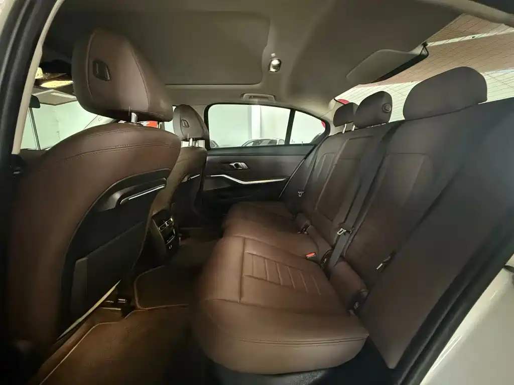 BMW 3 Series — миниатюра 4