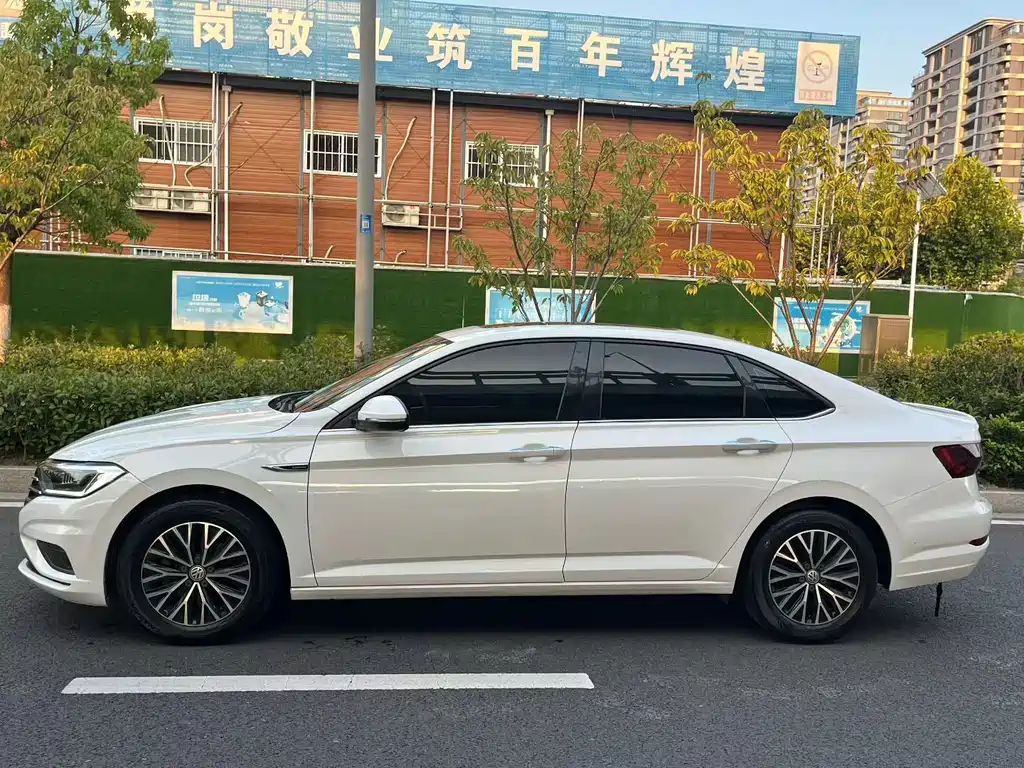 Volkswagen Sagitar — миниатюра 6