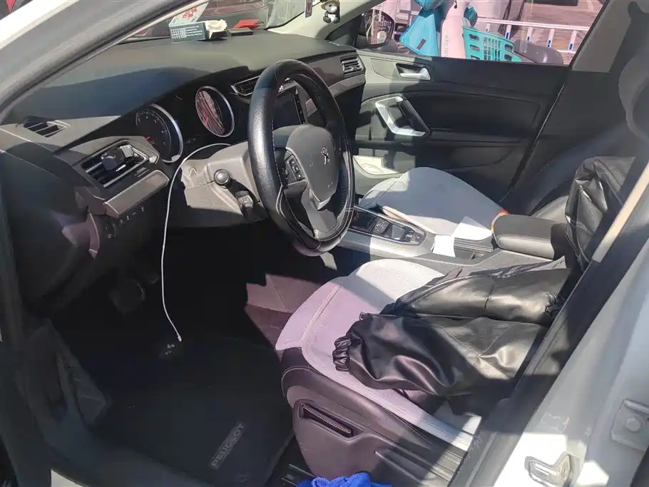 Peugeot 408 2019 230THP AT Luxury V
