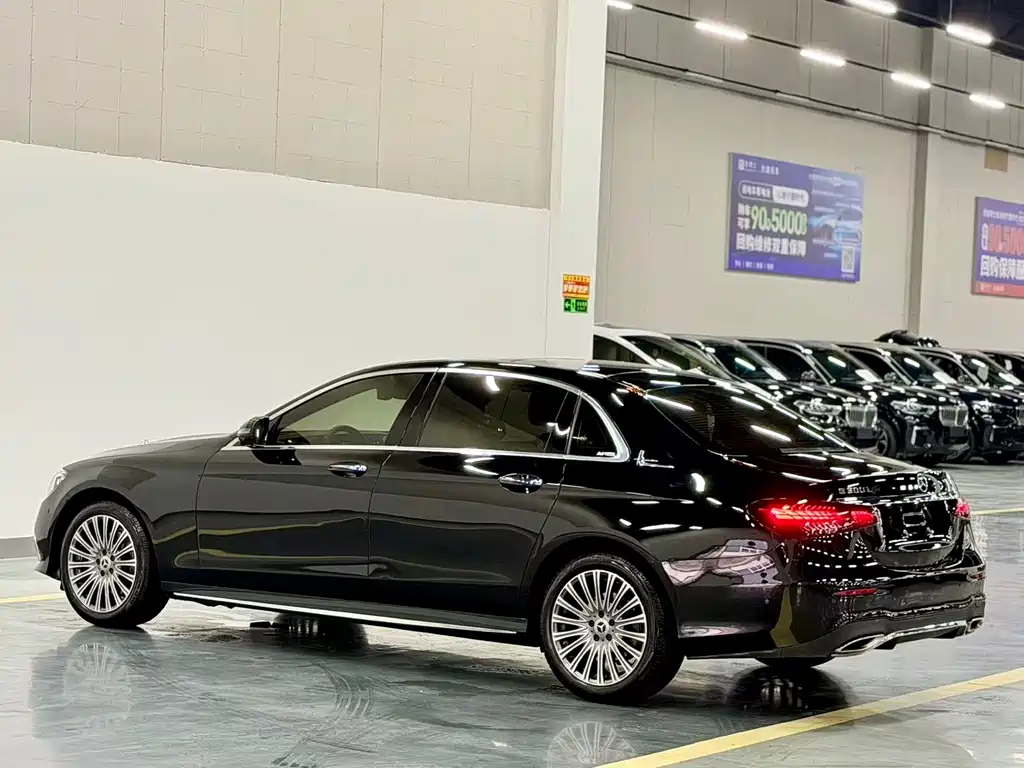 Mercedes-Benz E-Class — миниатюра 7