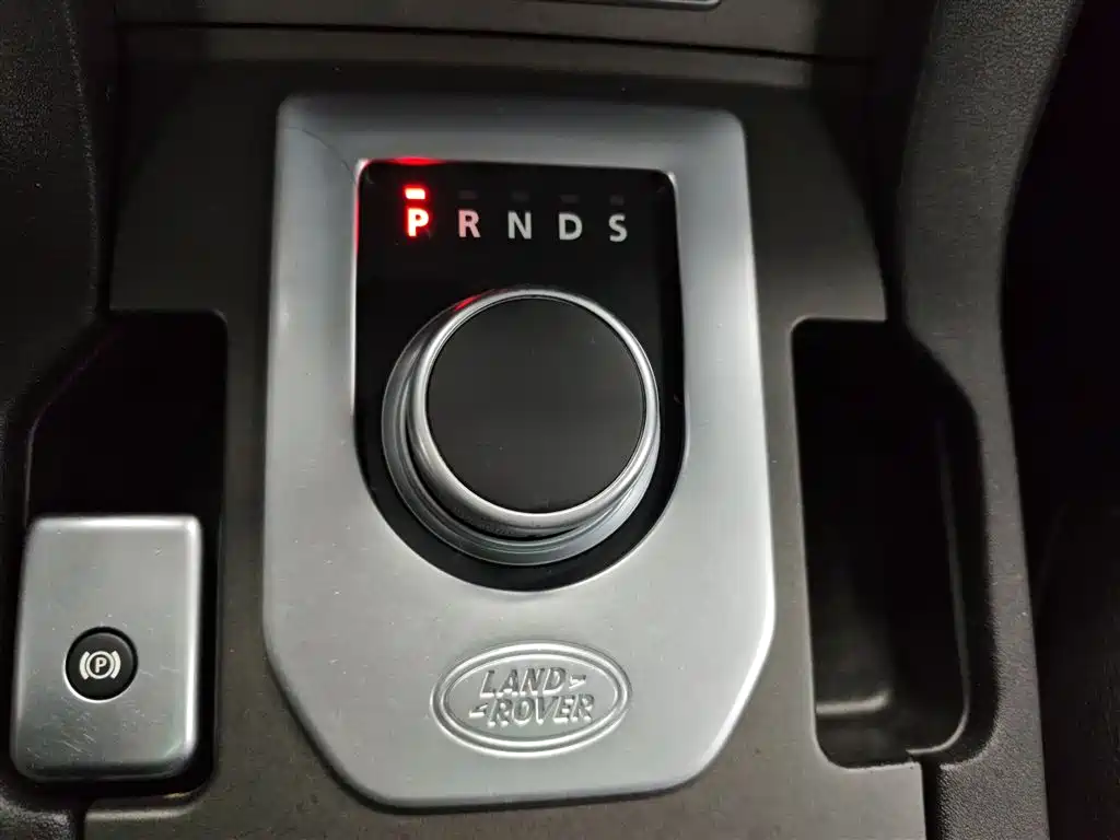 Land Rover Discovery 2016 3.0 SC SE