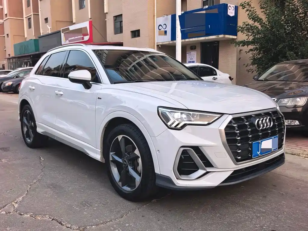Audi Q3 — миниатюра 2