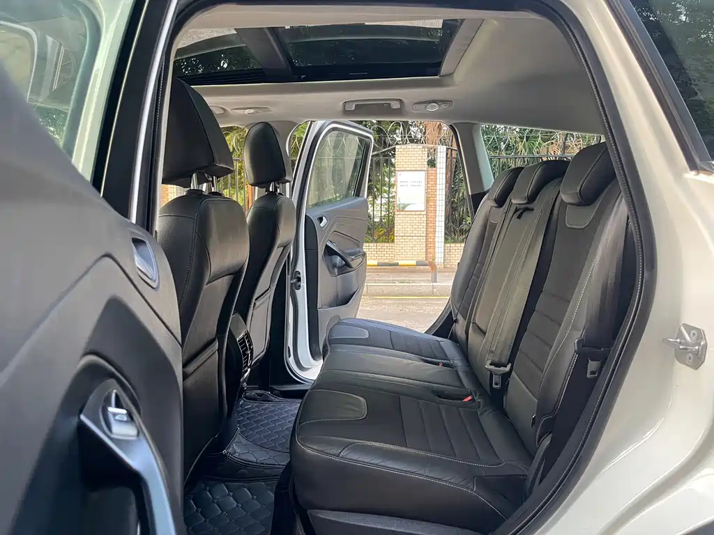 Ford Kuga — миниатюра 11