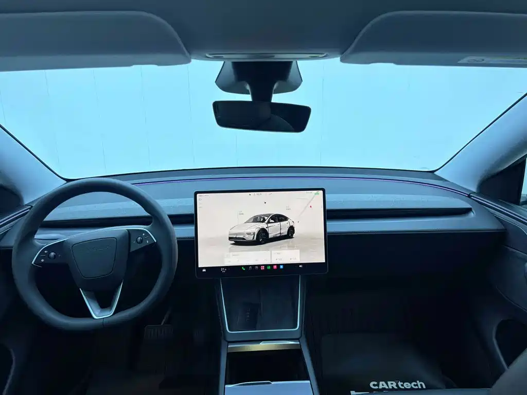 Tesla Model Y — миниатюра 20
