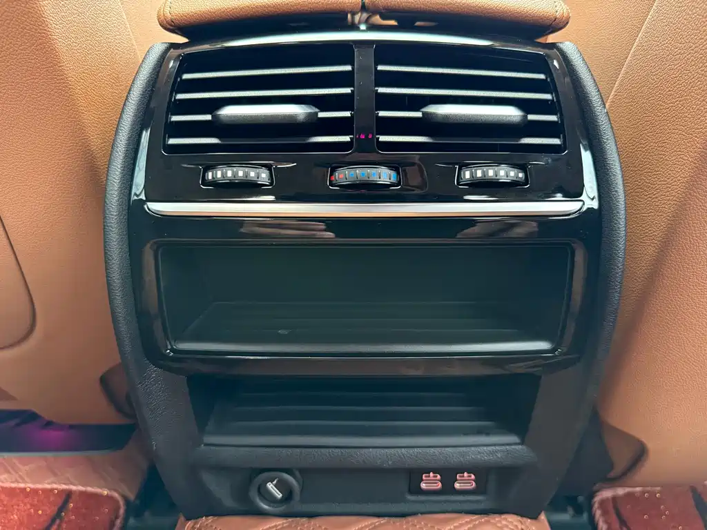 BMW 5 Series — миниатюра 17