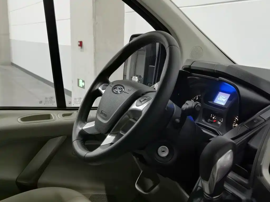 Ford Tourneo — миниатюра 22