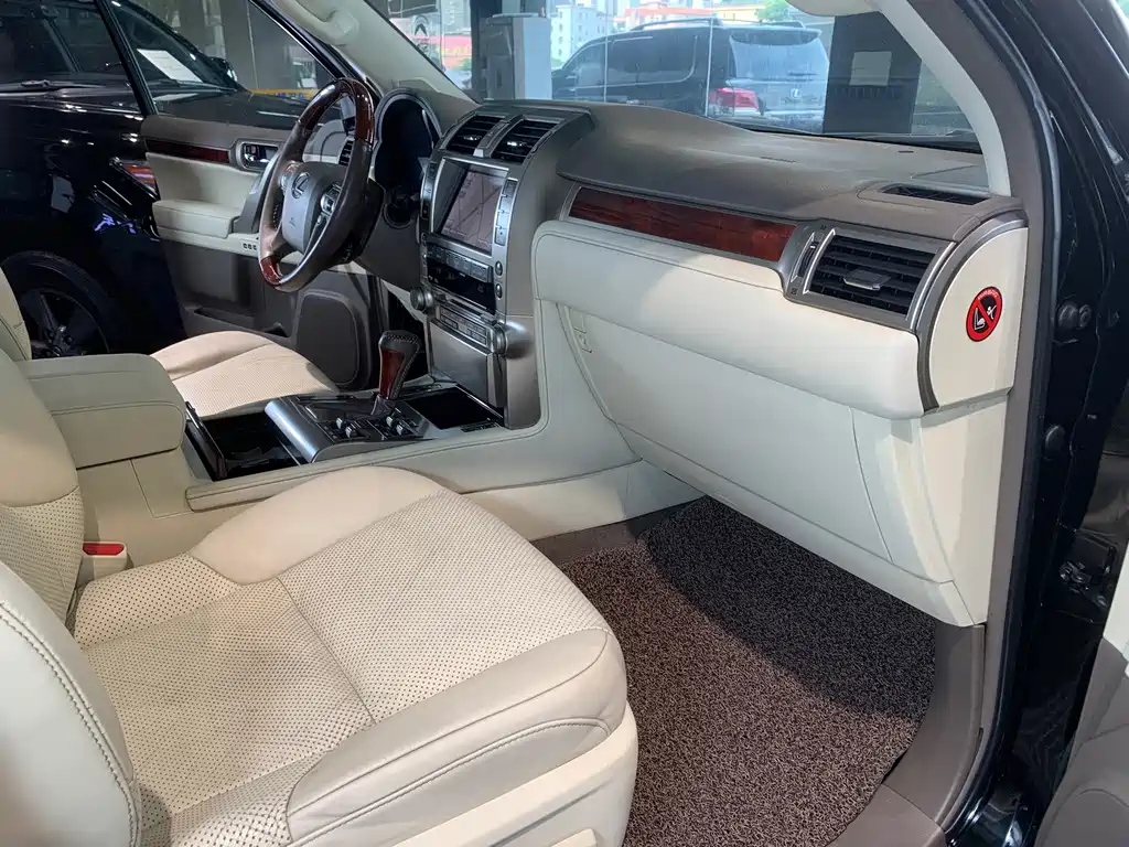 Lexus GX — миниатюра 9