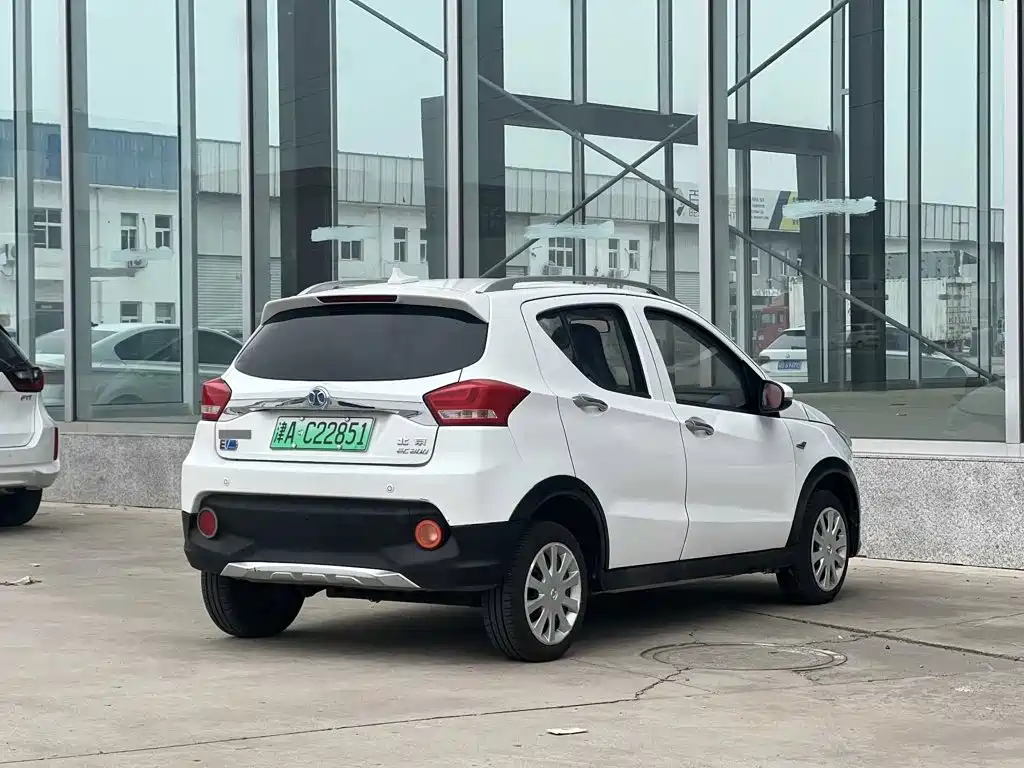 BAIC New Energy EC — миниатюра 9