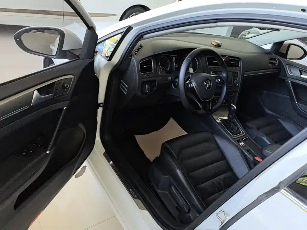 Volkswagen Golf — миниатюра 16