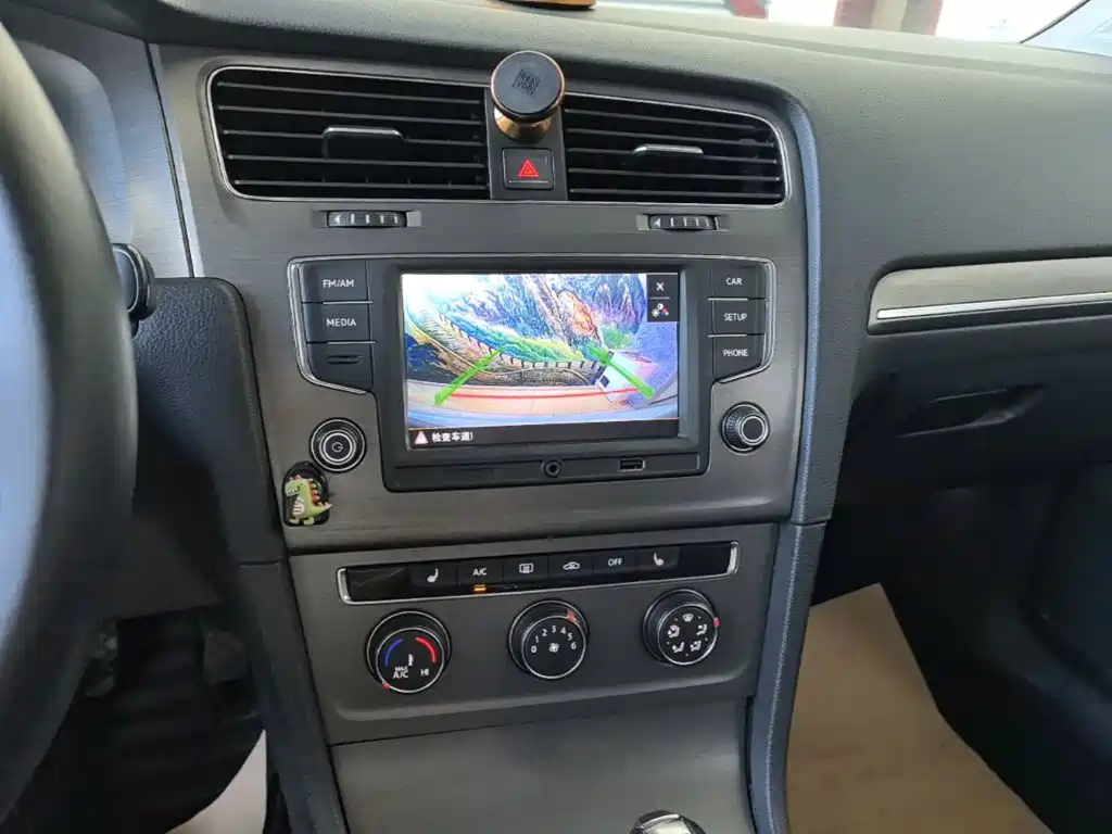 Volkswagen Golf — миниатюра 13