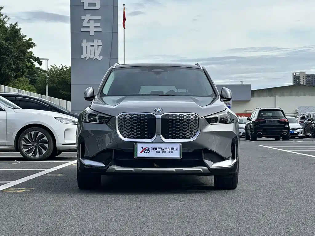 BMW iX1 — миниатюра 4