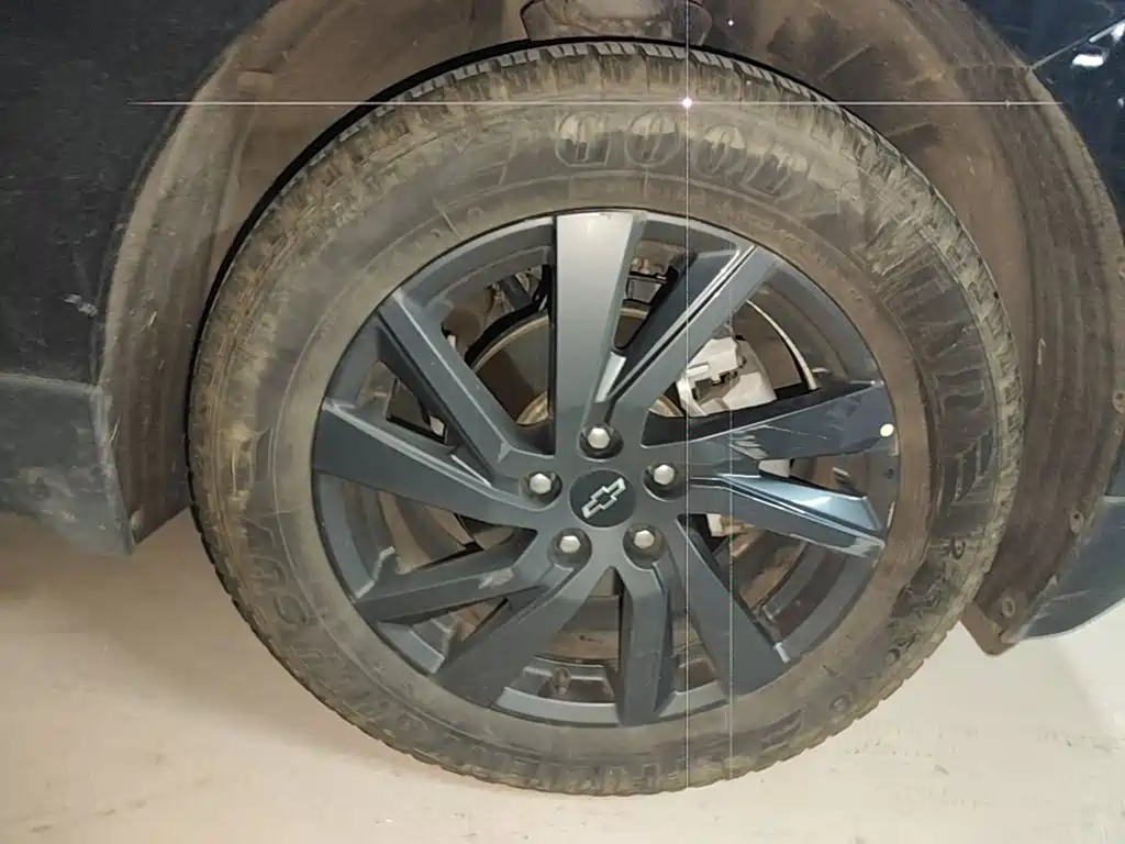 Chevrolet Equinox — миниатюра 12