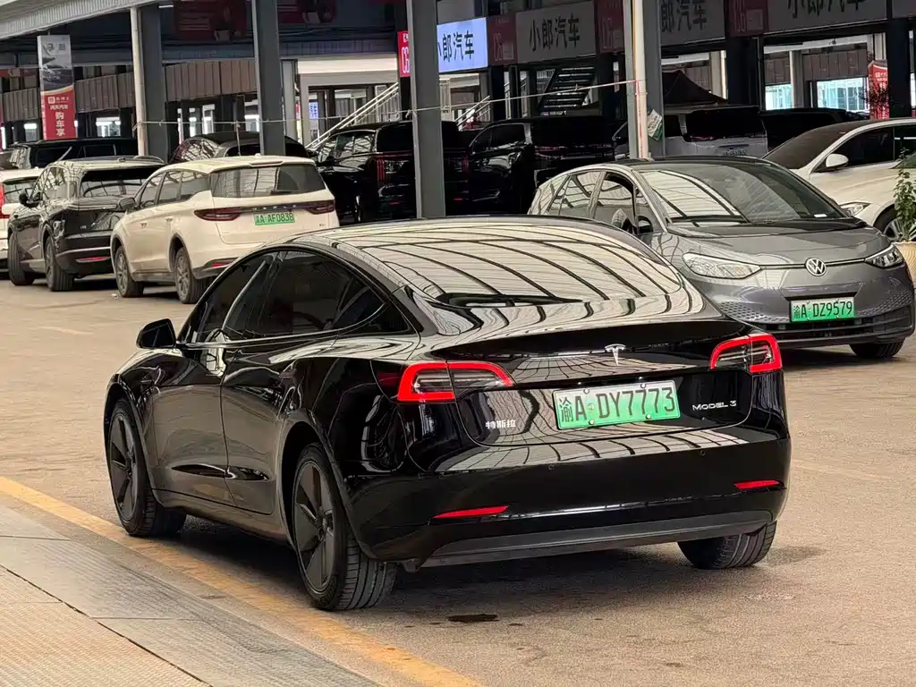 Tesla Model 3 — миниатюра 9