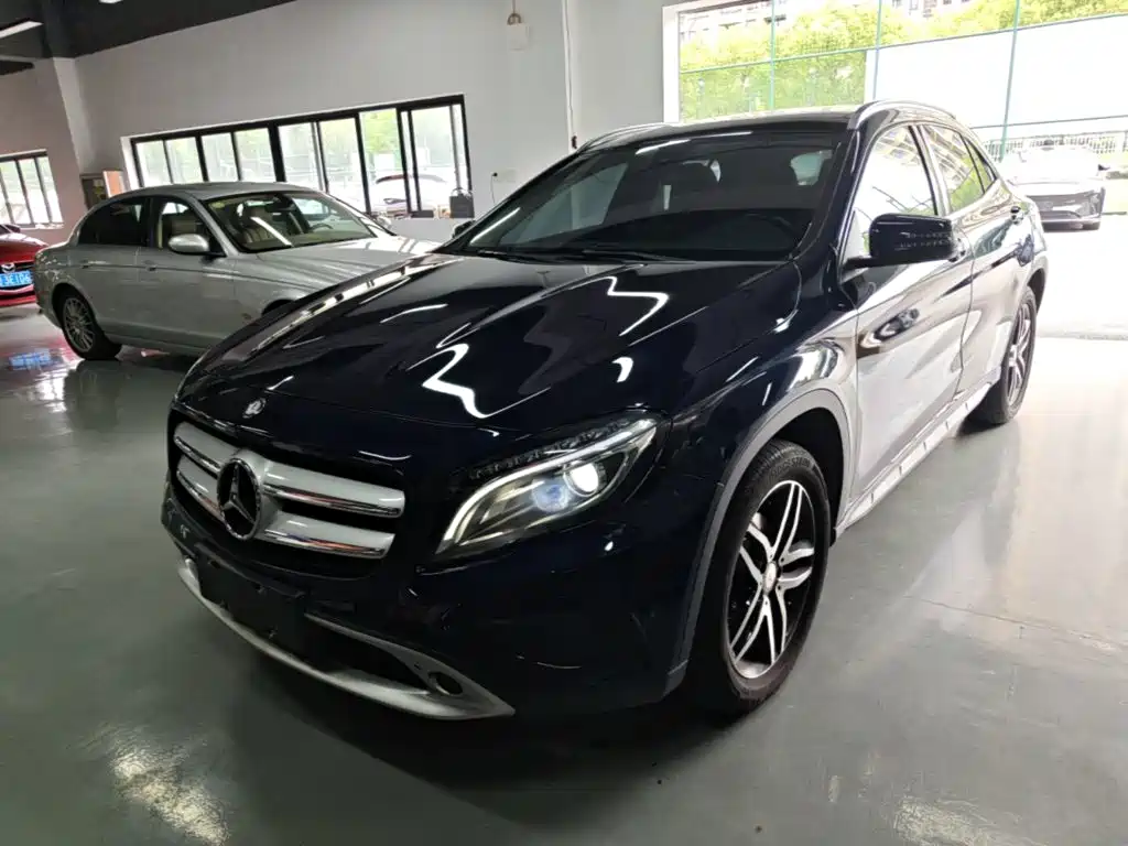 Mercedes-Benz GLA 2016 GLA 200 Fashion