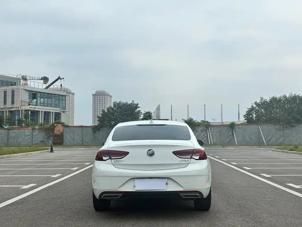 Buick Regal — миниатюра 6