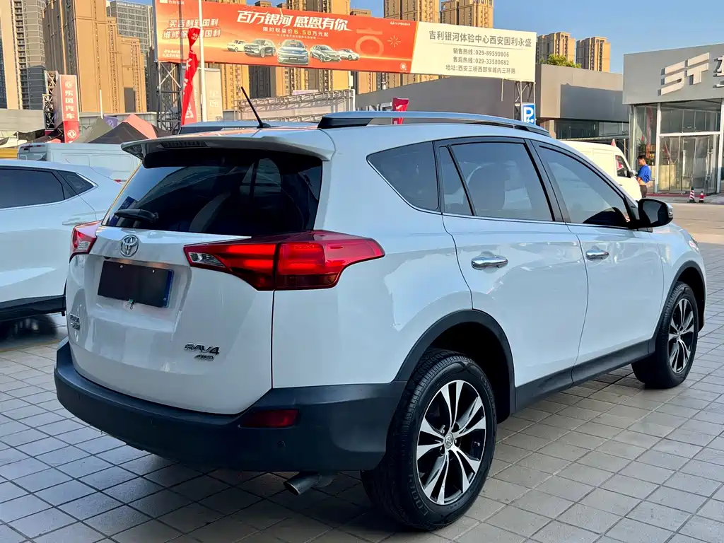 Toyota RAV4 — миниатюра 22