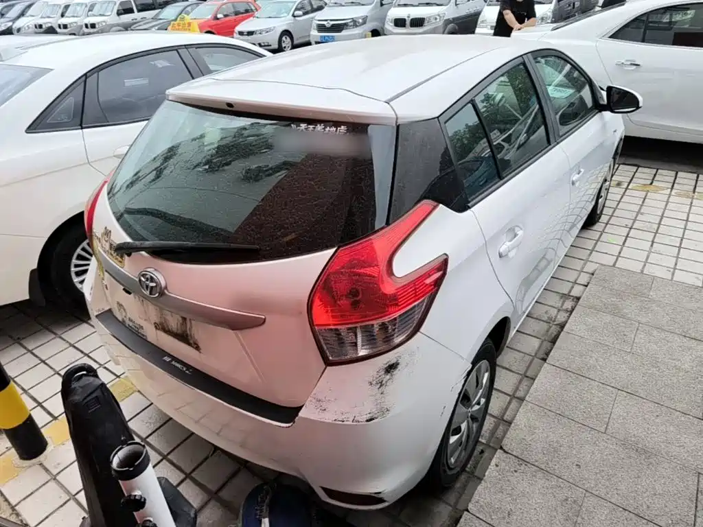 Toyota Yaris L — миниатюра 6